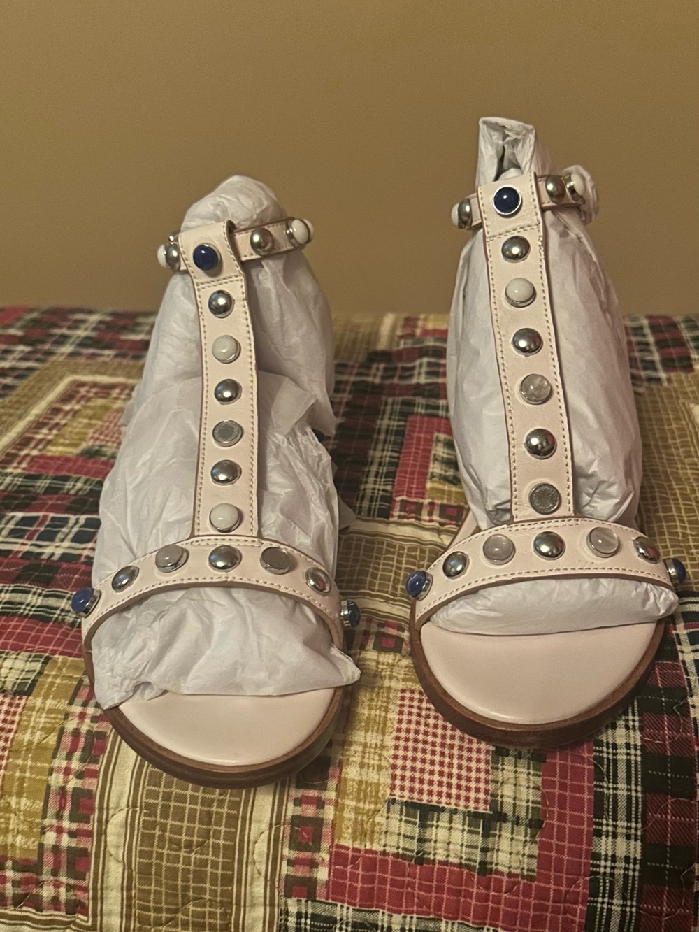 Coach Sadie Semi Matte Calf Chalk Studded Sandals New But Missing 3 Stones
